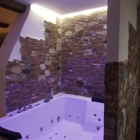 Suite Love Jacuzzi  Uceda Dış mekan fotoğraf
