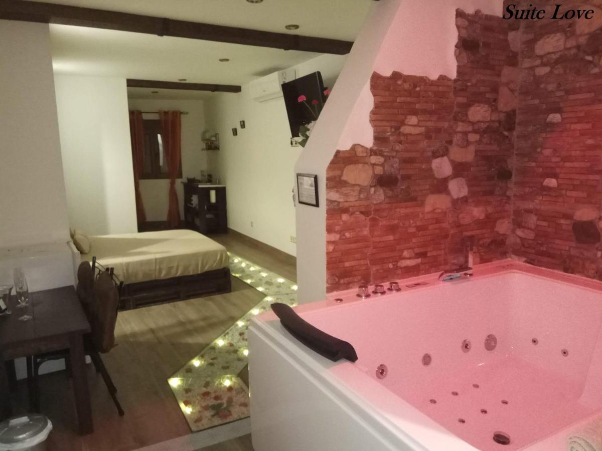 Suite Love Jacuzzi  Uceda Dış mekan fotoğraf